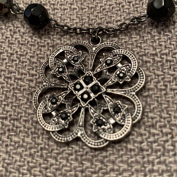 NY Brand Layer Two Tier Necklace Black Gunmetal Chain w/Beads & Pendant - Picture 6 of 11